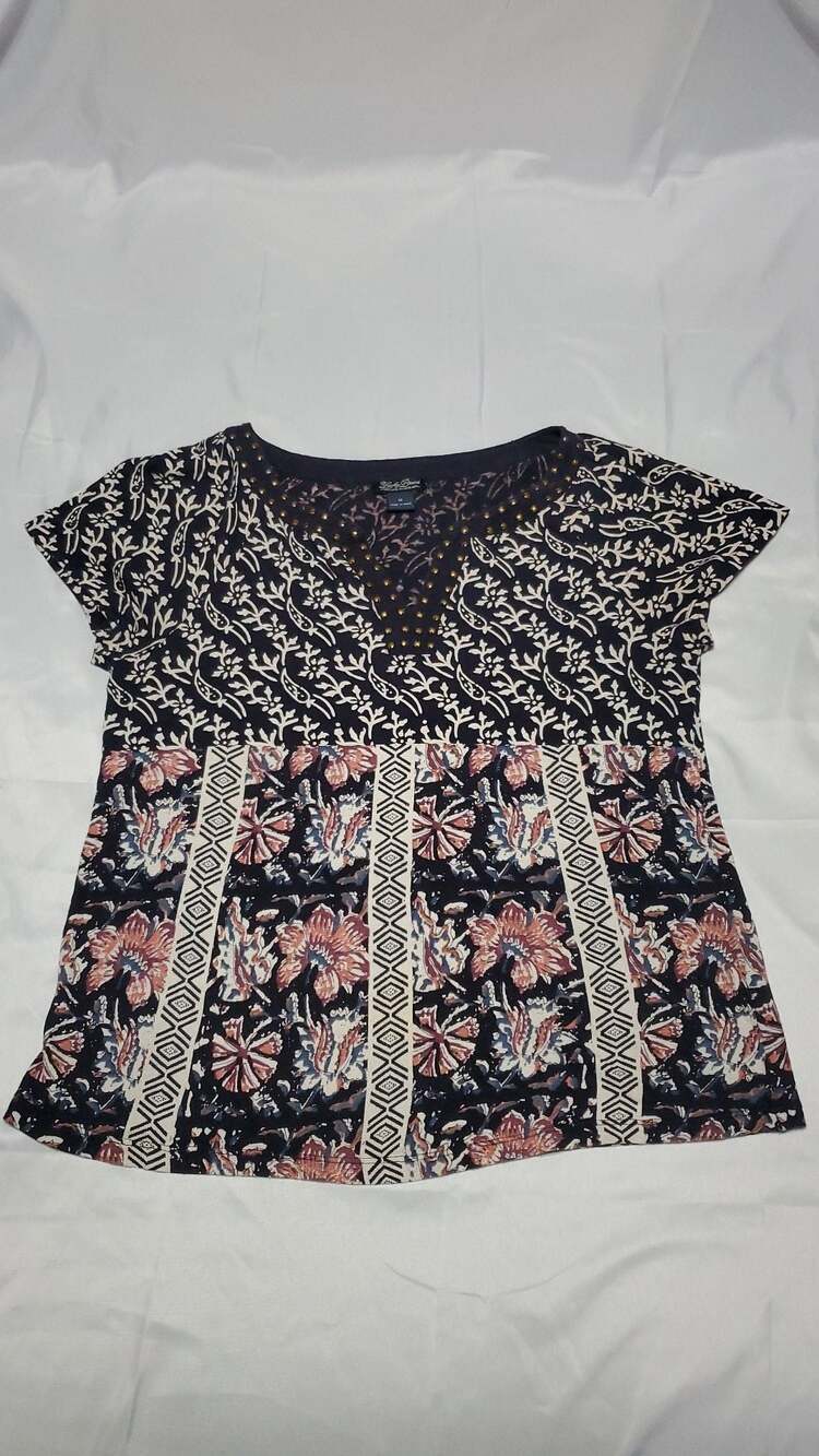 Lucky Brand Mixed Floral Print Studded V-Neck Top Size M